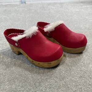 Gymboree Girls Sz 13 Alpine Sweetie Clogs Red Wood Fur Trim Valentines Cottage